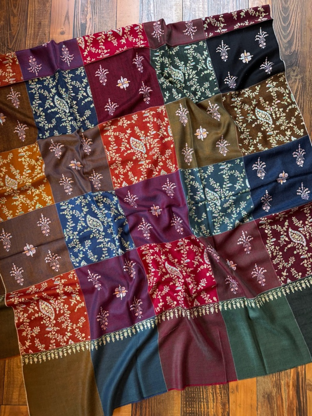 Handmade pashmina Multicolor Floral Shawl Scarf from Kashmir